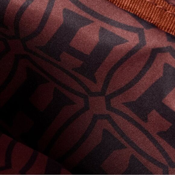 Loungefly Warner Brothers Harry Potter
Gryffindor Sling Bag - Picture 4 of 4